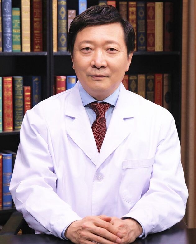 Doktor Mammologist Yeoj Dela Cruz